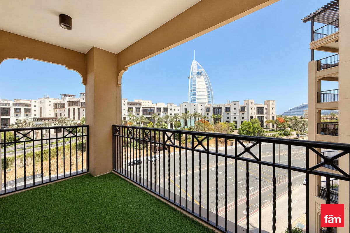 4 bedroom apartment in Madinat Jumeirah Living Lamtara 3, photograph 1 of 20