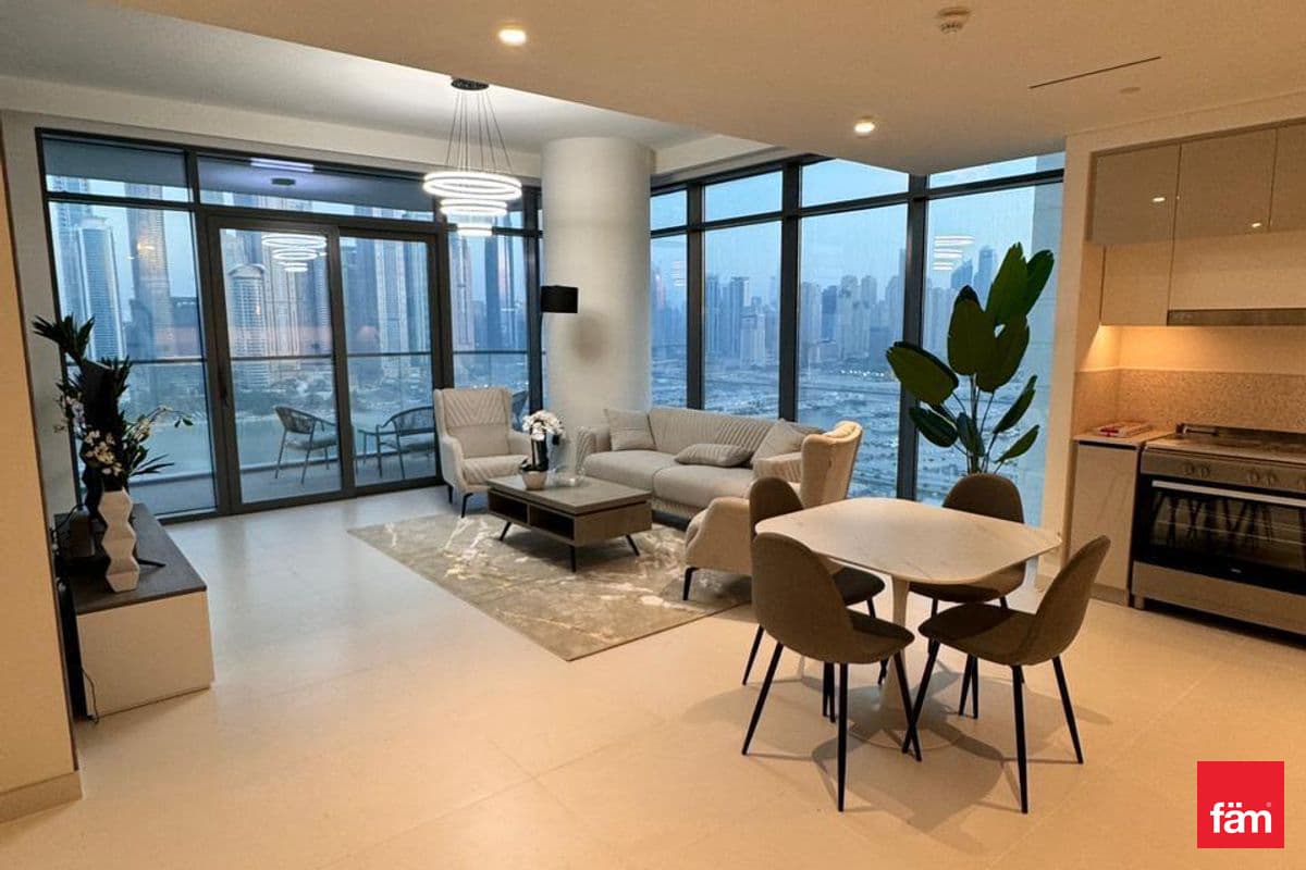 3 bedroom apartment in Marina Vista Tower 2, photograph 4 of 15