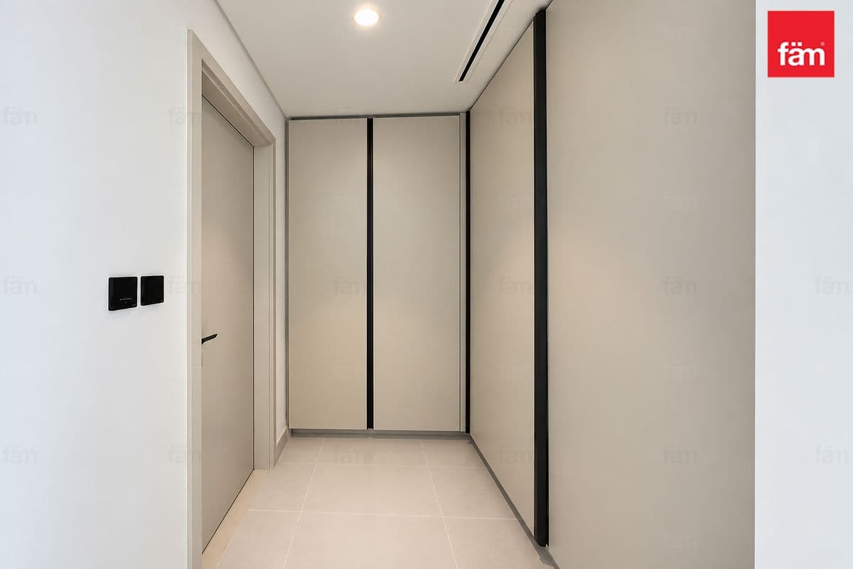 3 bedroom apartment in Marina Vista Tower 2, photograph 10 of 20
