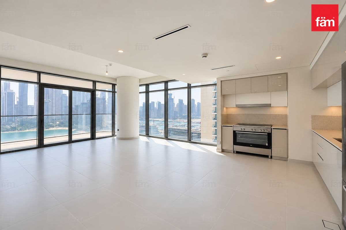 3 bedroom apartment in Marina Vista Tower 2, photograph 1 of 20