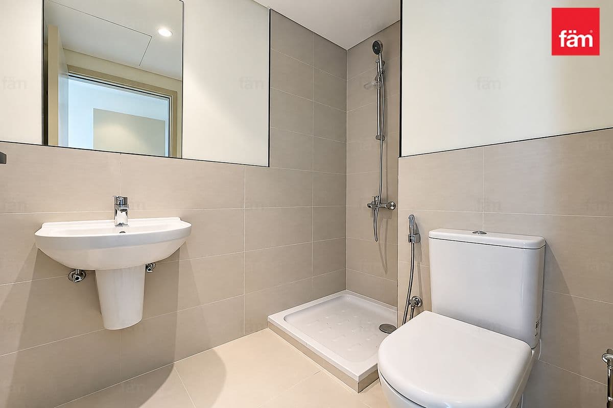 3 bedroom apartment in Marina Vista Tower 2, photograph 16 of 20