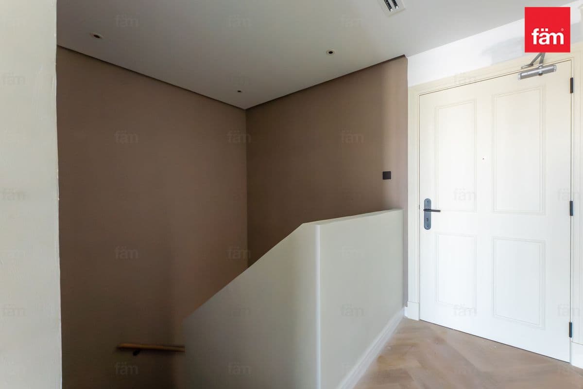 2 bedroom apartment in Marriott Executive Apartments Building 3, photograph 9 of 20