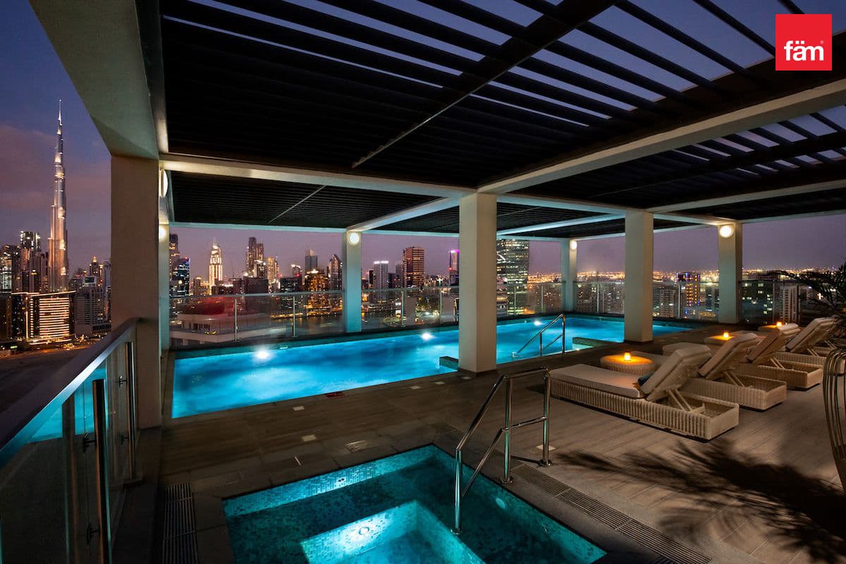3 bedroom apartment in Millennium Atria, photograph 13 of 15