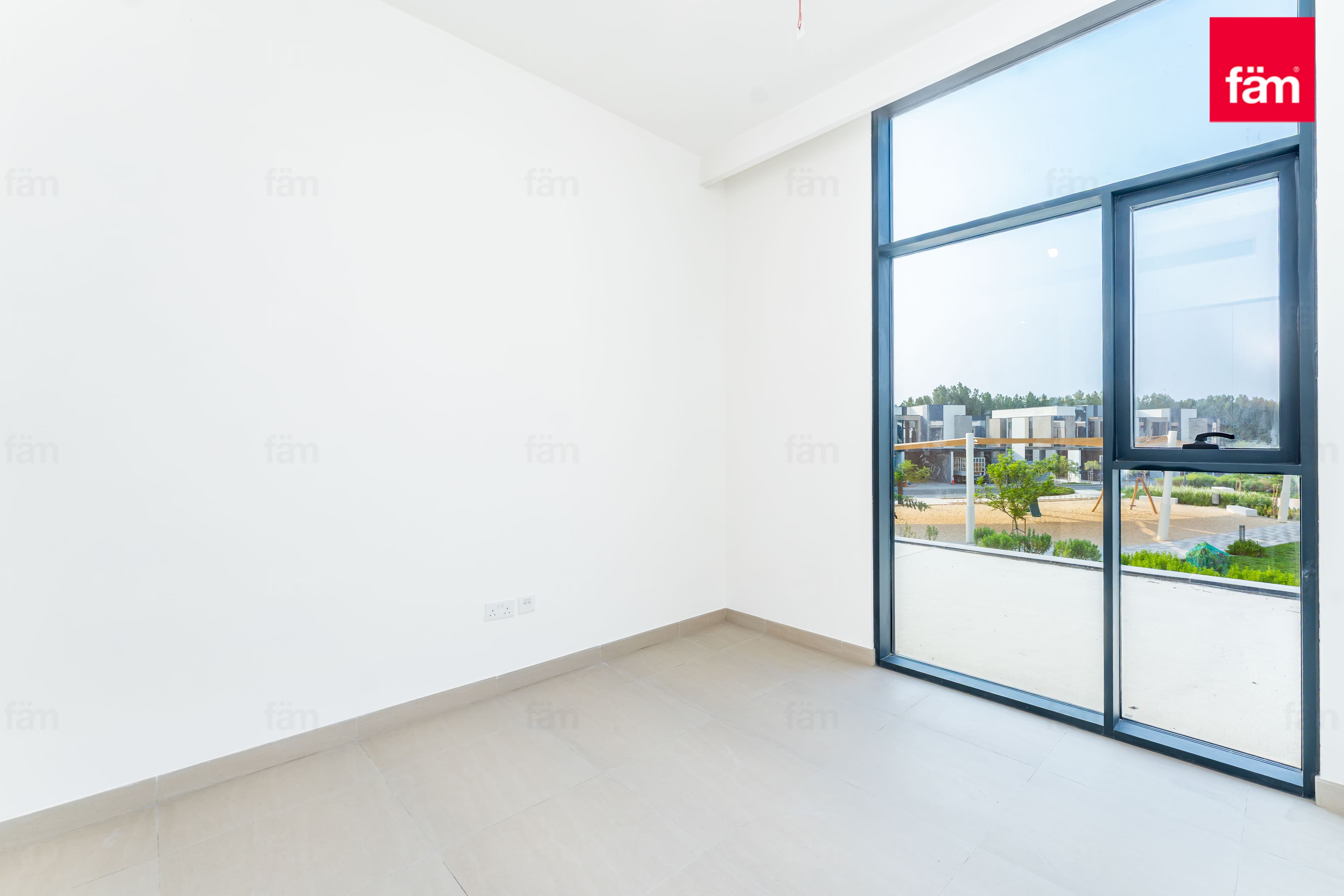 4 bedroom villa in Mudon Al Ranim 6, photograph 3 of 15