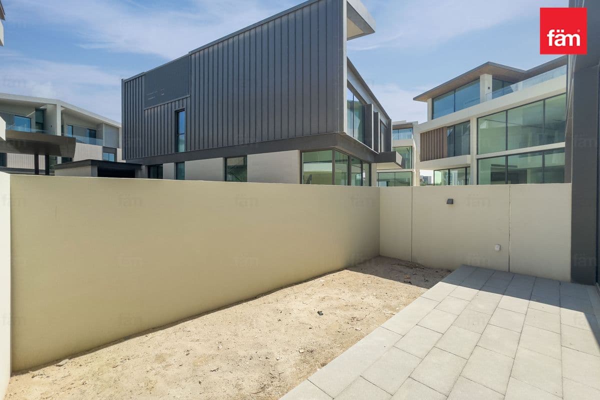 3 bedroom townhouse in Nad Al Sheba Gardens Phase 2, photograph 10 of 20