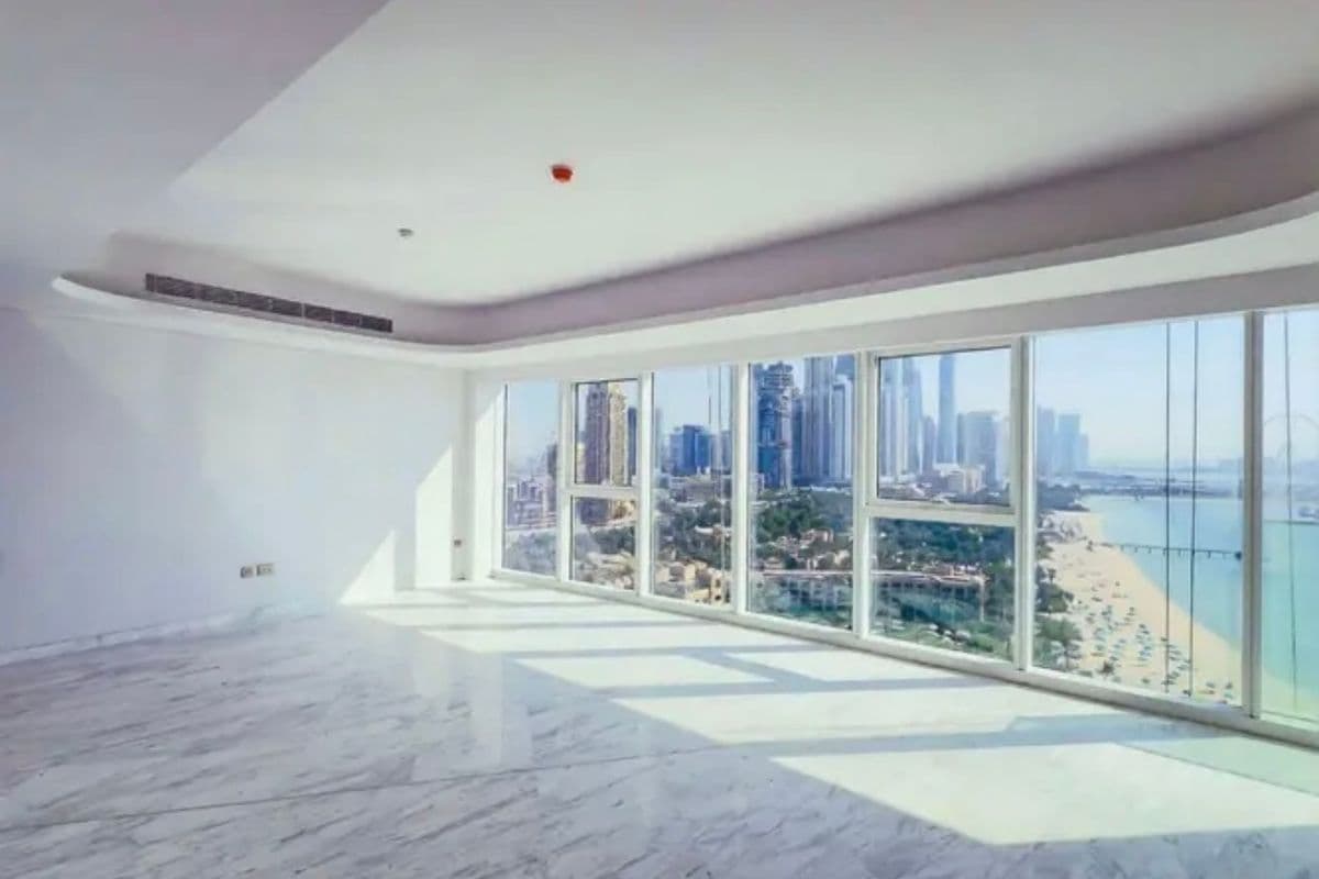 4 bedroom apartment in Palm Beach Tower 1, photograph 2 of 20