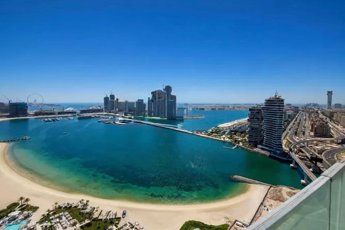 3 bedroom apartment in Palm Beach Tower 1, photograph 4 of 18