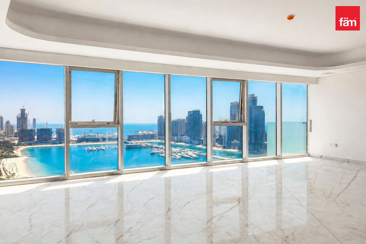 3 bedroom apartment in Palm Beach Tower 1, photograph 2 of 17