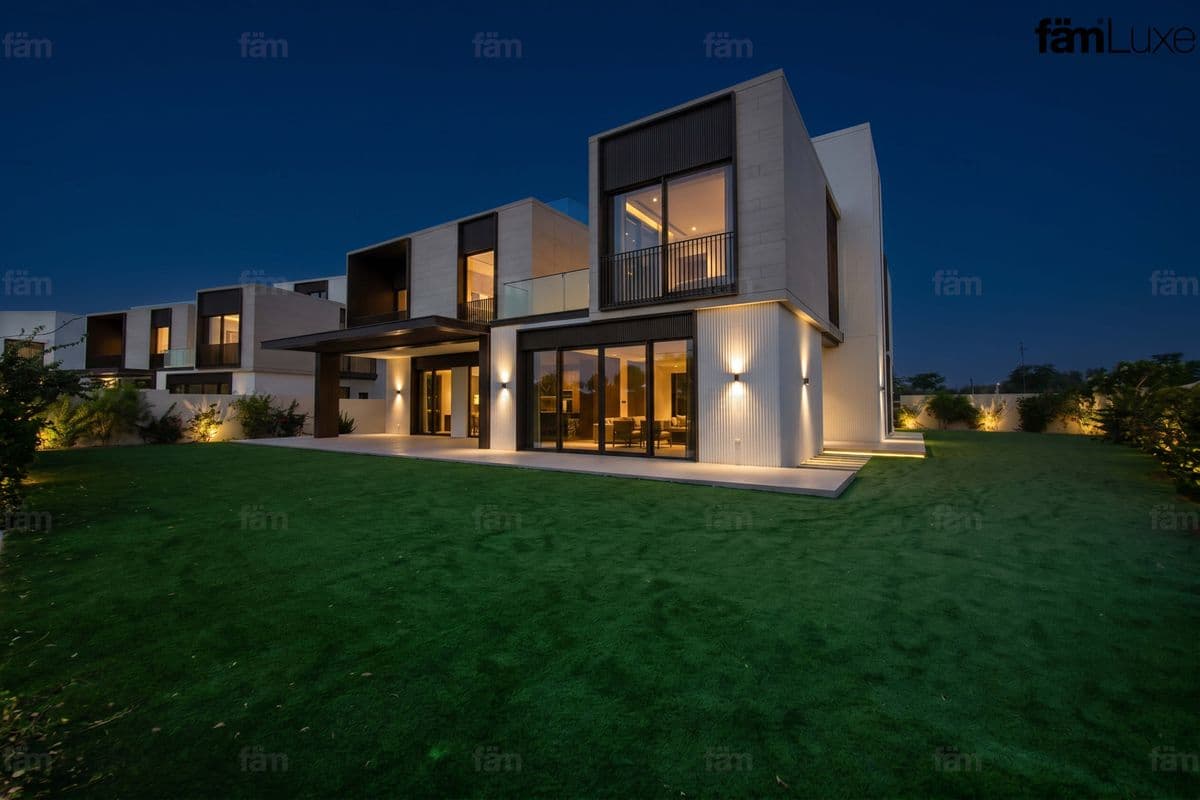 5 bedroom villa in Palm Hills, photograph 11 of 20