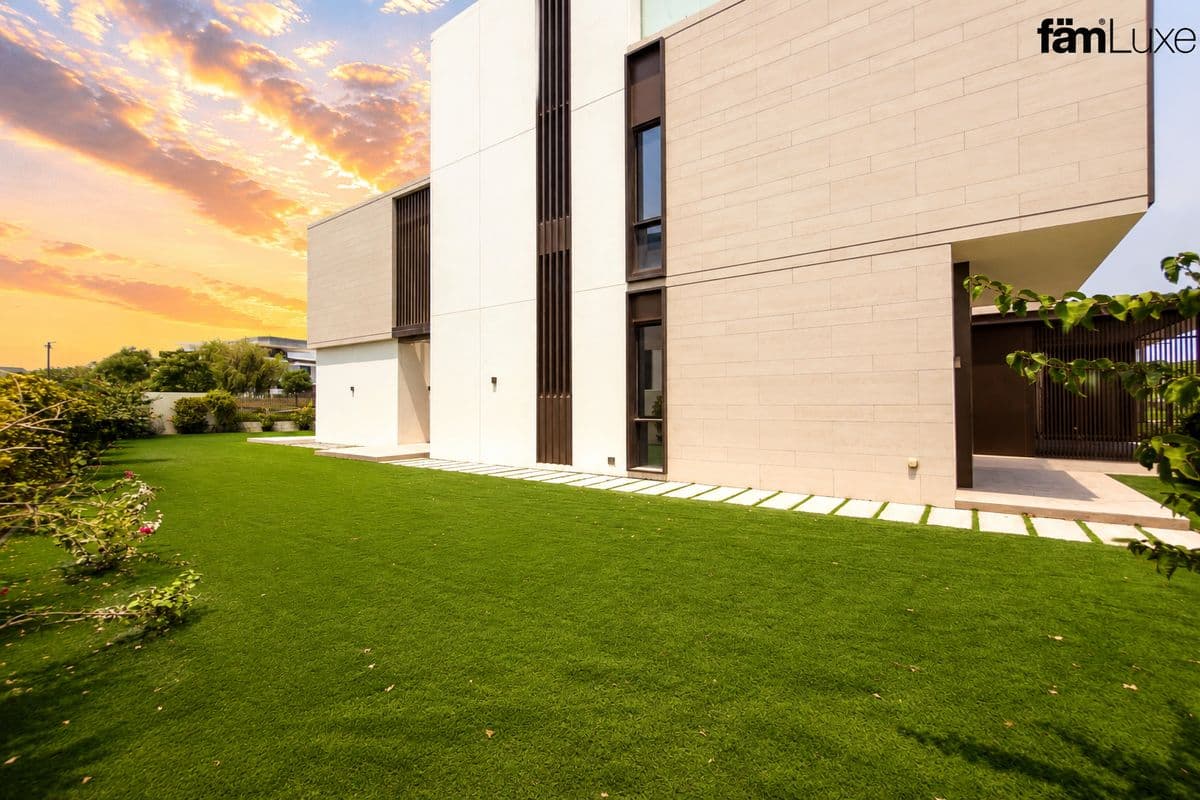 5 bedroom villa in Palm Hills, photograph 10 of 20