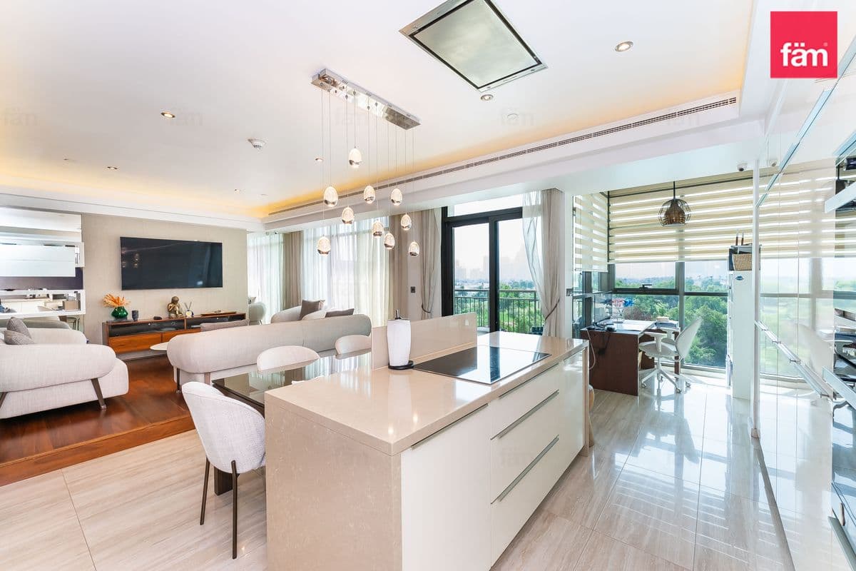 3 bedroom apartment in Panorama at the Views Tower 3, photograph 3 of 20