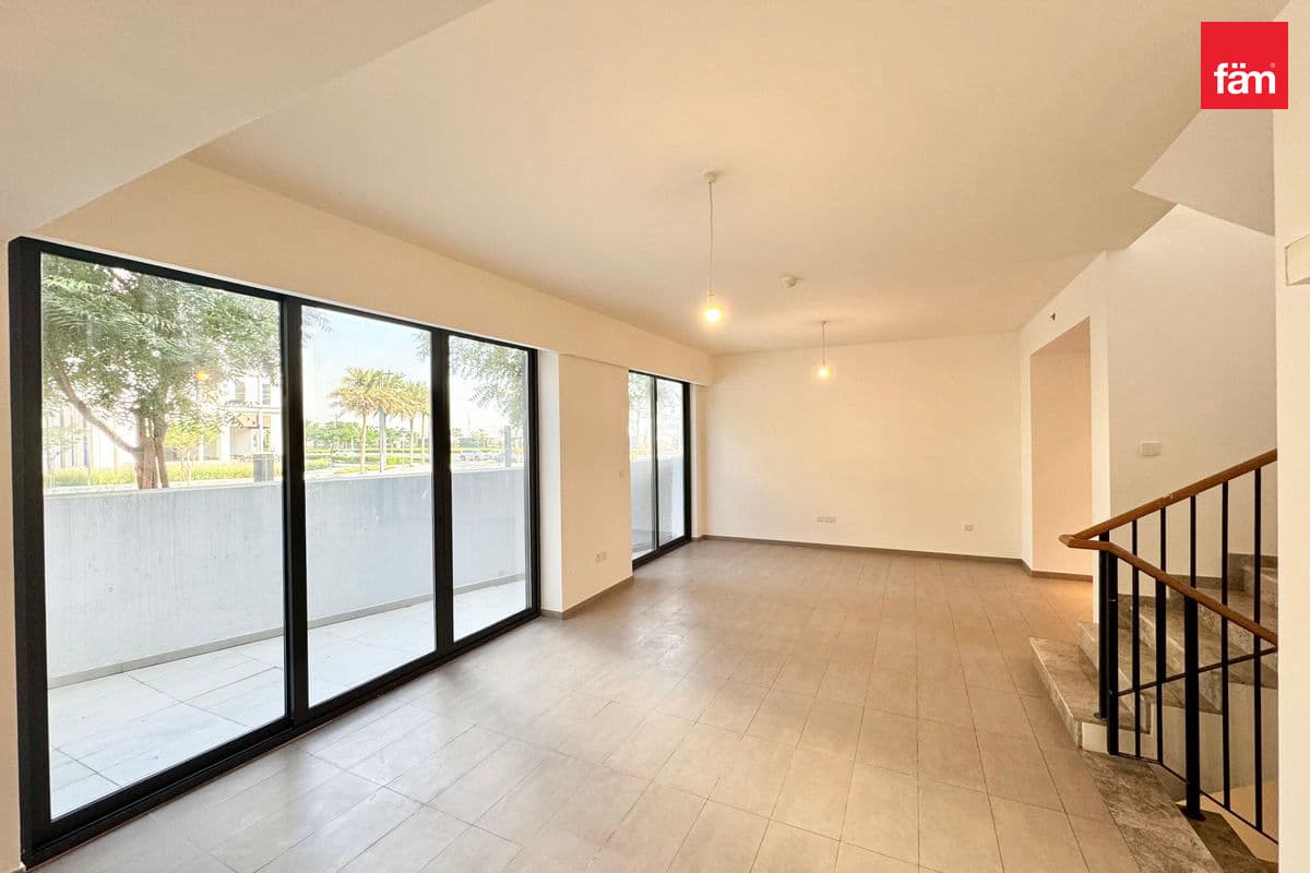 3 bedroom apartment in Park Ridge C, photograph 5 of 13