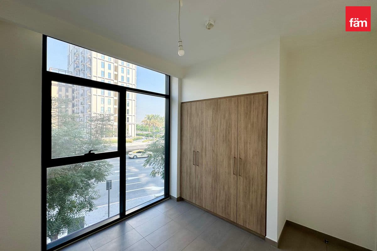 3 bedroom apartment in Park Ridge C, photograph 10 of 13