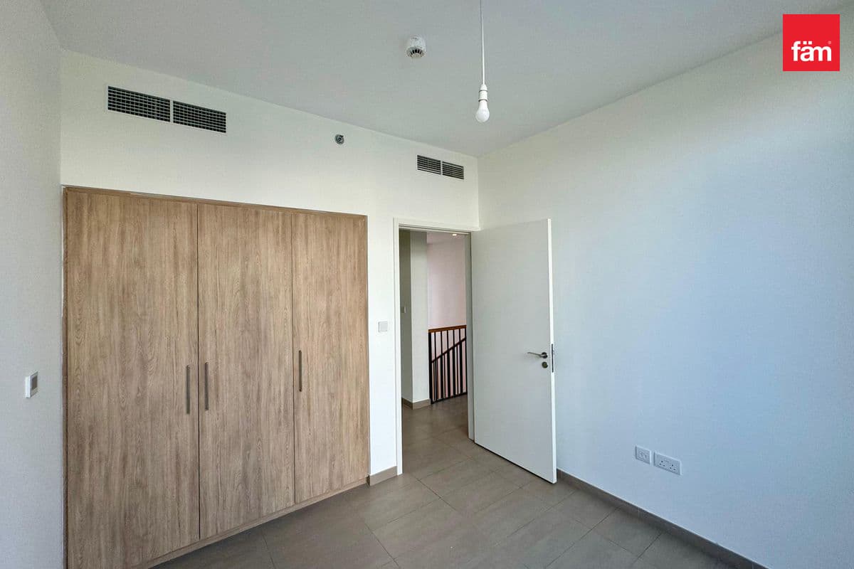 3 bedroom apartment in Park Ridge C, photograph 6 of 13