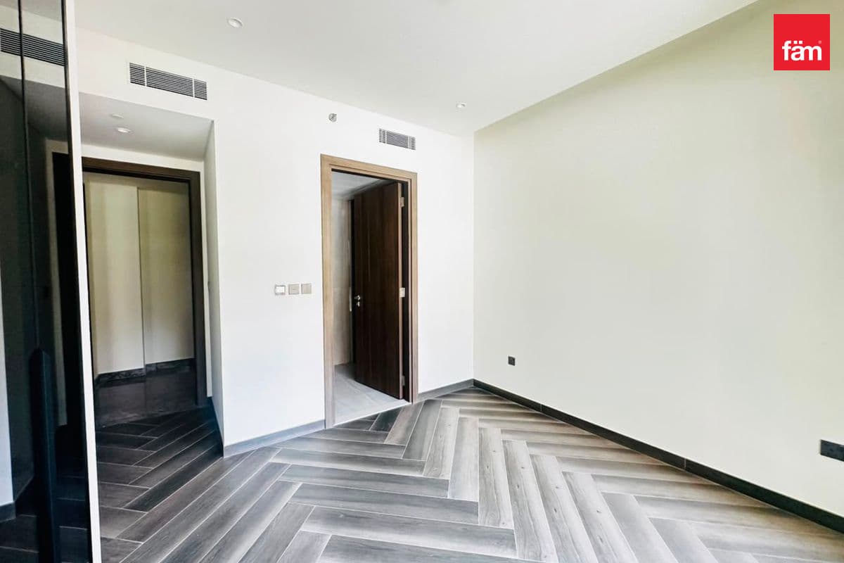 3 bedroom apartment in Peninsula Five - Building 1, photograph 12 of 16