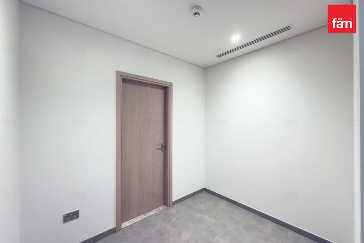3 bedroom apartment in Peninsula Four, photograph 9 of 20