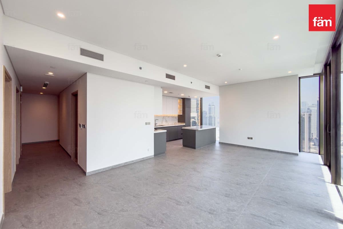 3 bedroom apartment in Peninsula Four, photograph 12 of 20