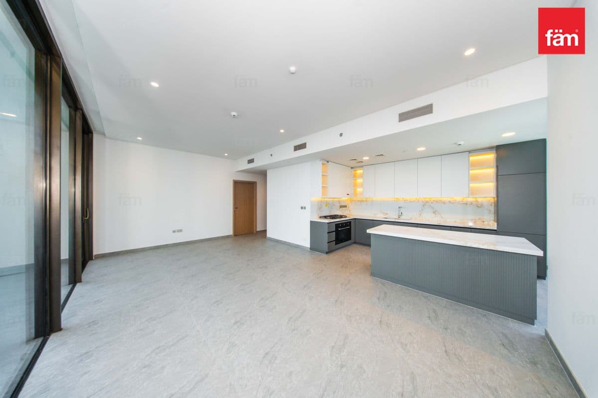 3 bedroom apartment in Peninsula Four, photograph 4 of 20