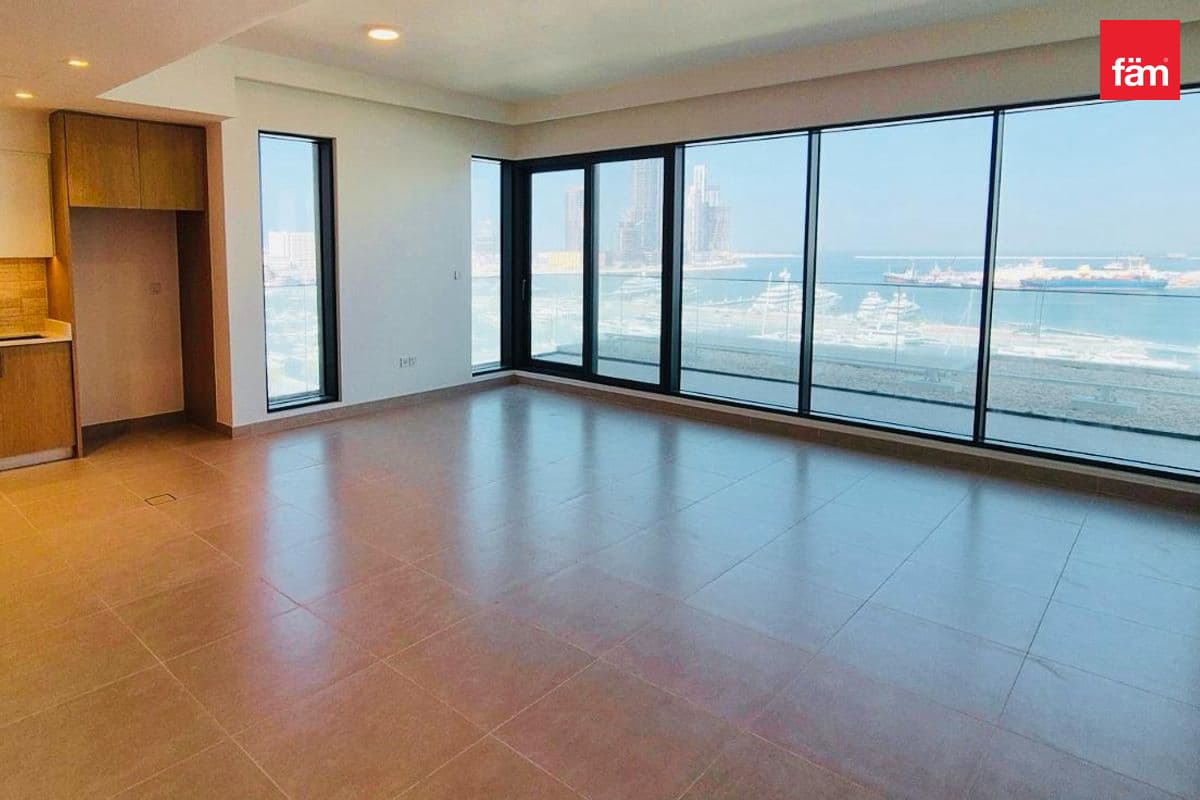 3 bedroom apartment in Seagate Building 3, photograph 3 of 20