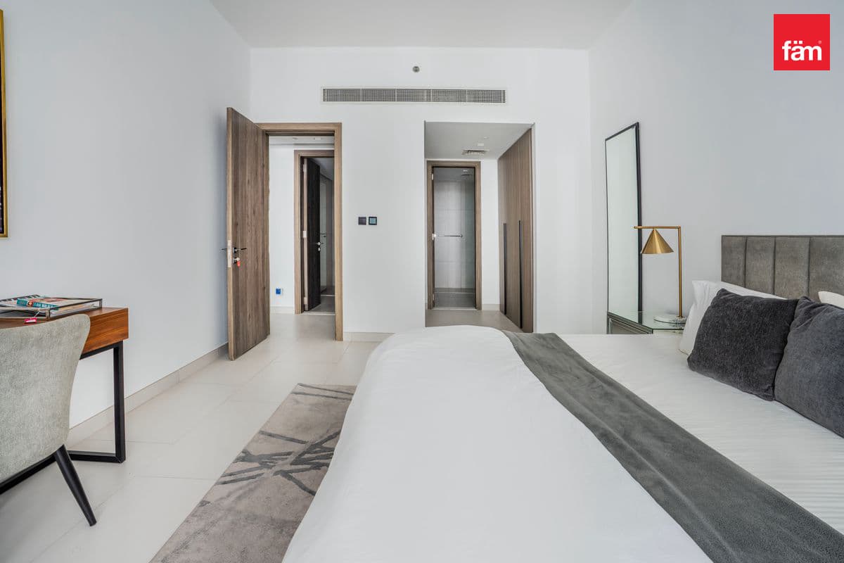 3 bedroom apartment in Soho Palm Jumeirah, photograph 11 of 17