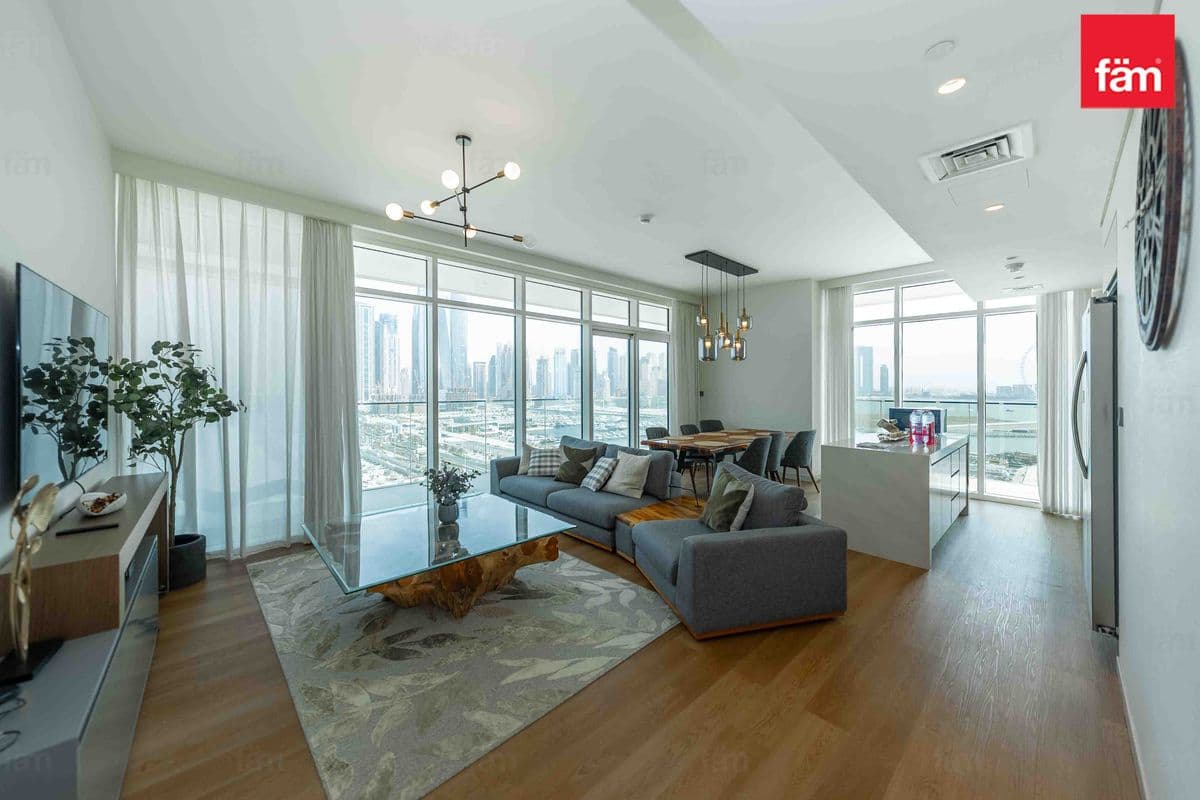 3 bedroom apartment in Sunrise Bay Tower 1, photograph 4 of 20