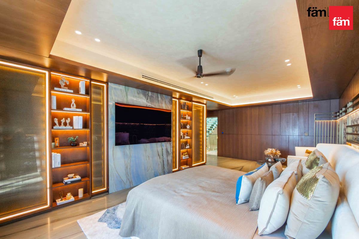 5 bedroom townhouse in Sur La Mer, photograph 10 of 20
