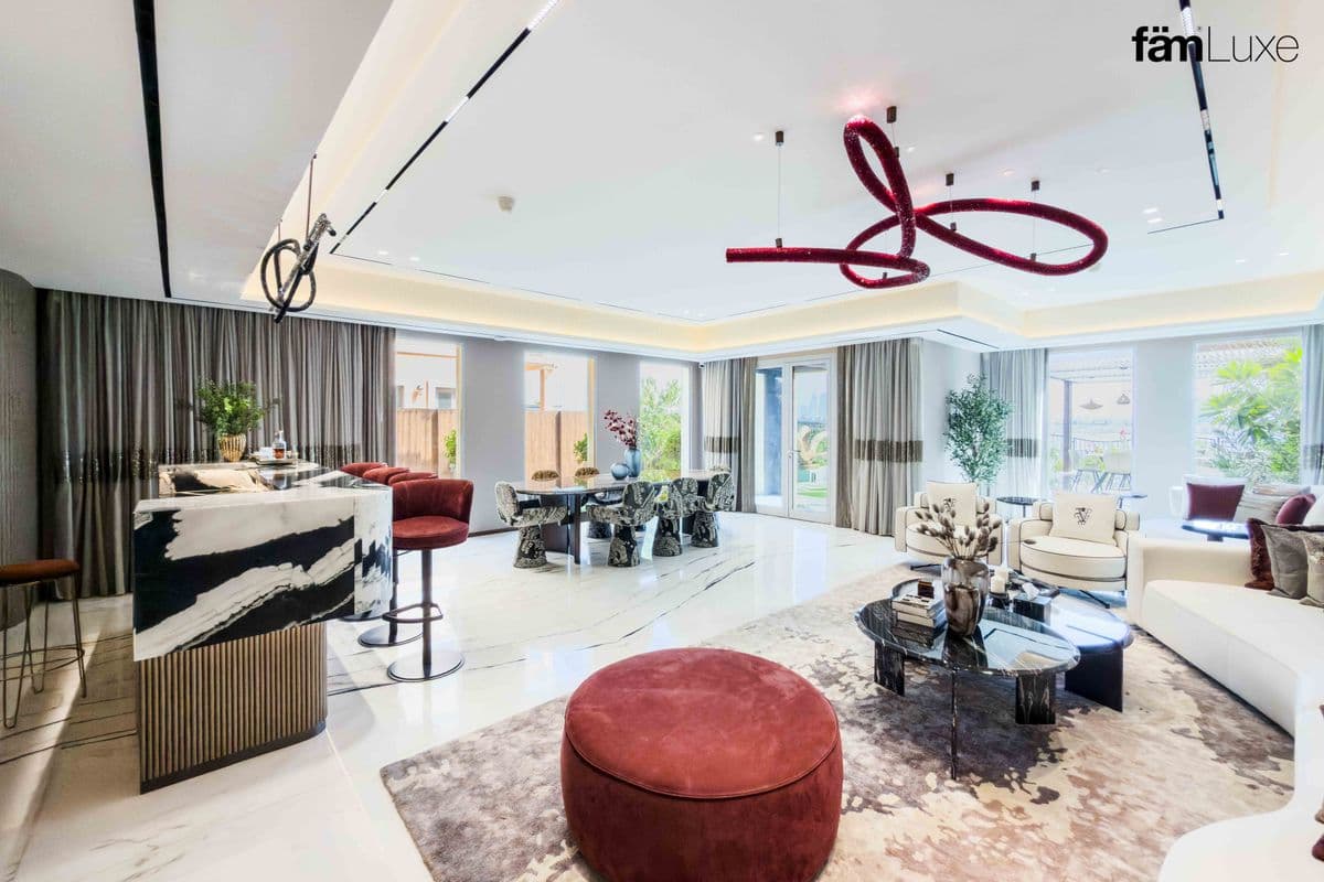 5 bedroom townhouse in Sur La Mer, photograph 4 of 20