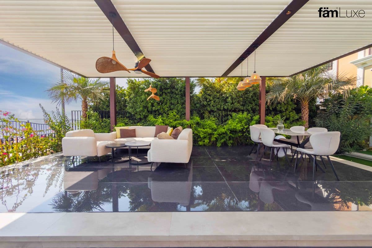 5 bedroom townhouse in Sur La Mer, photograph 17 of 20