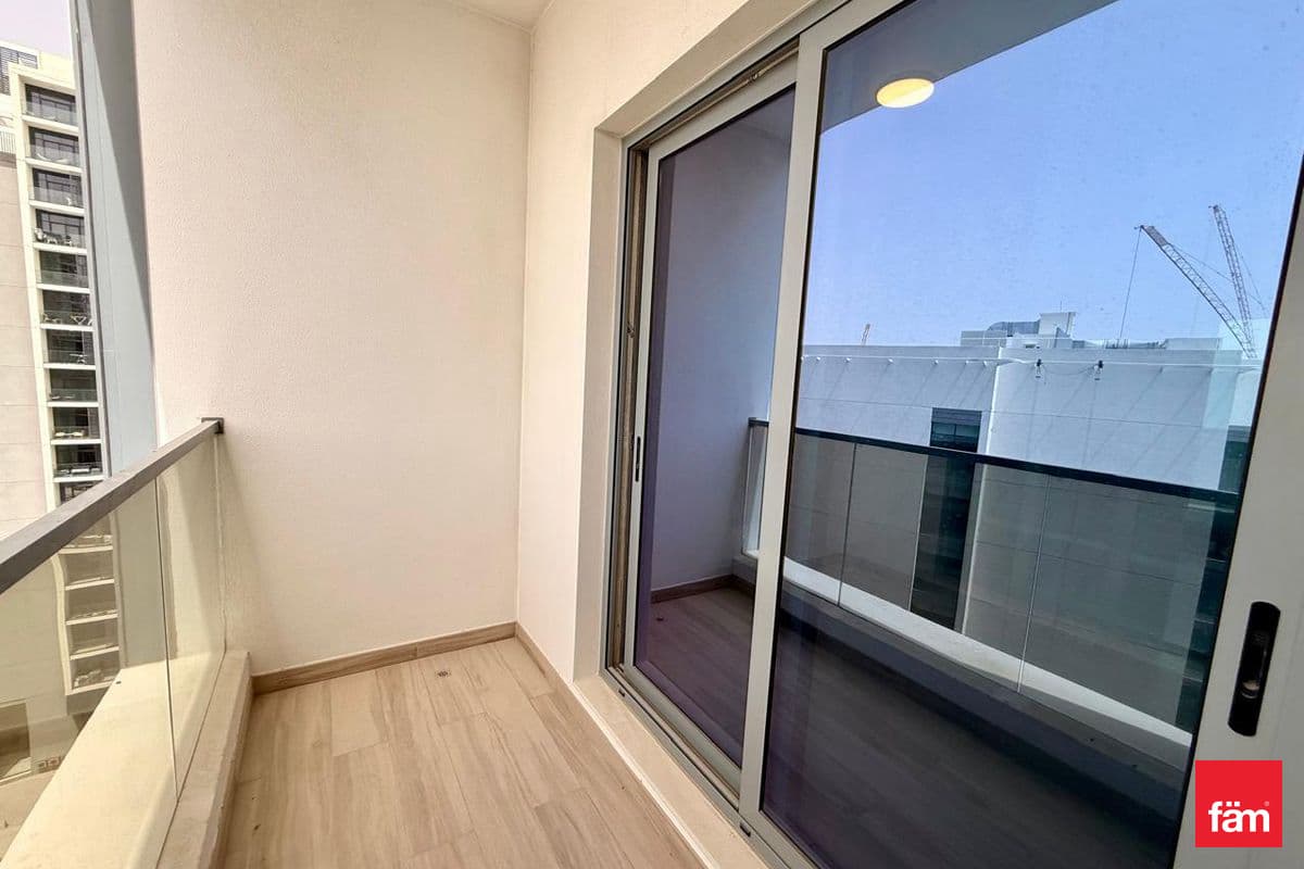 1 bedroom apartment in Sway Residences, photograph 14 of 16