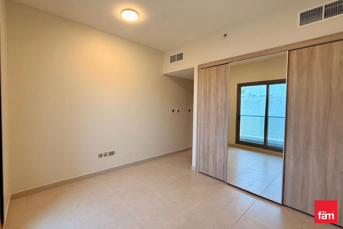 1 bedroom apartment in Sway Residences, photograph 5 of 16