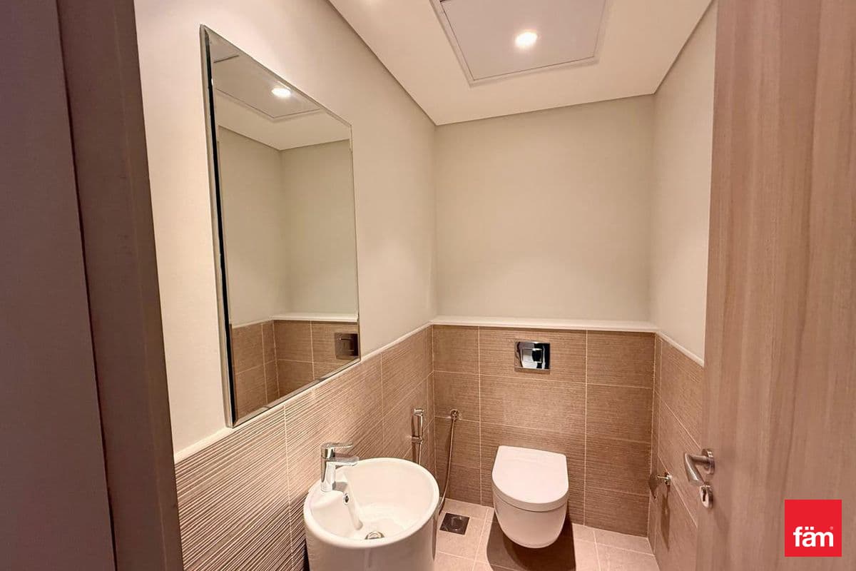 1 bedroom apartment in Sway Residences, photograph 12 of 16