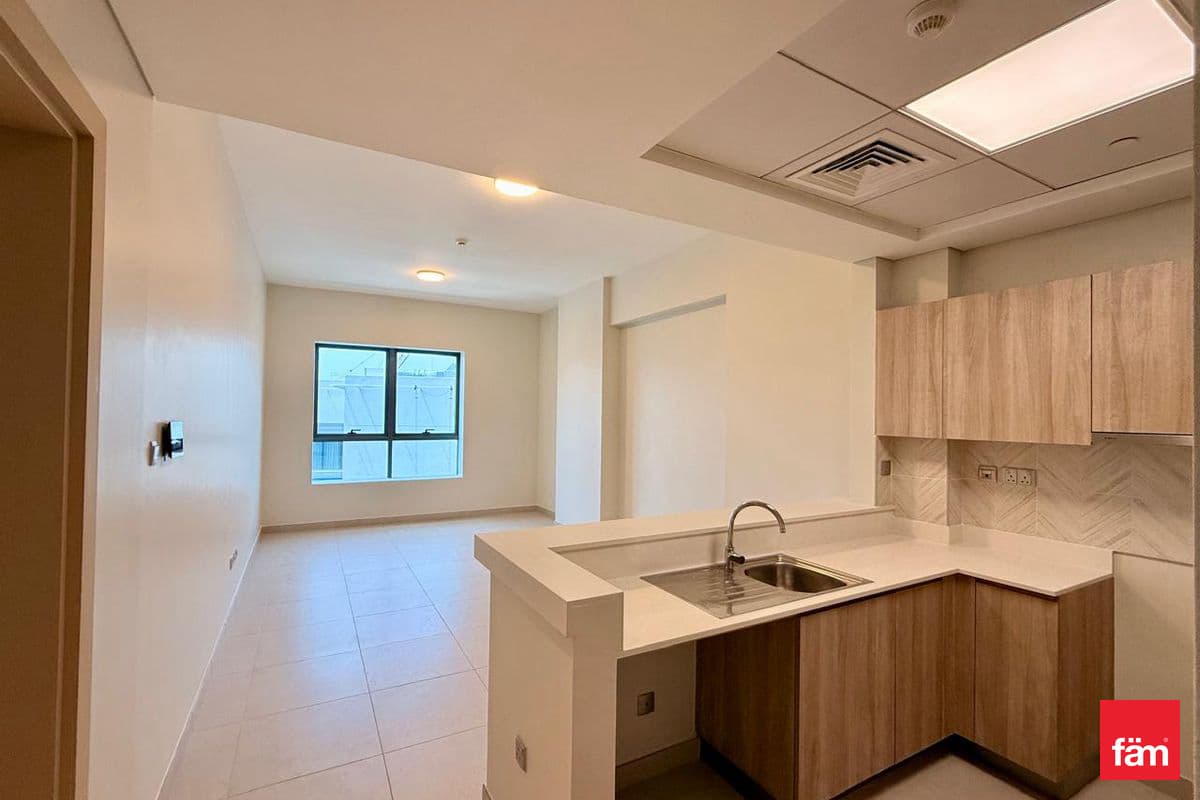 1 bedroom apartment in Sway Residences, photograph 6 of 16