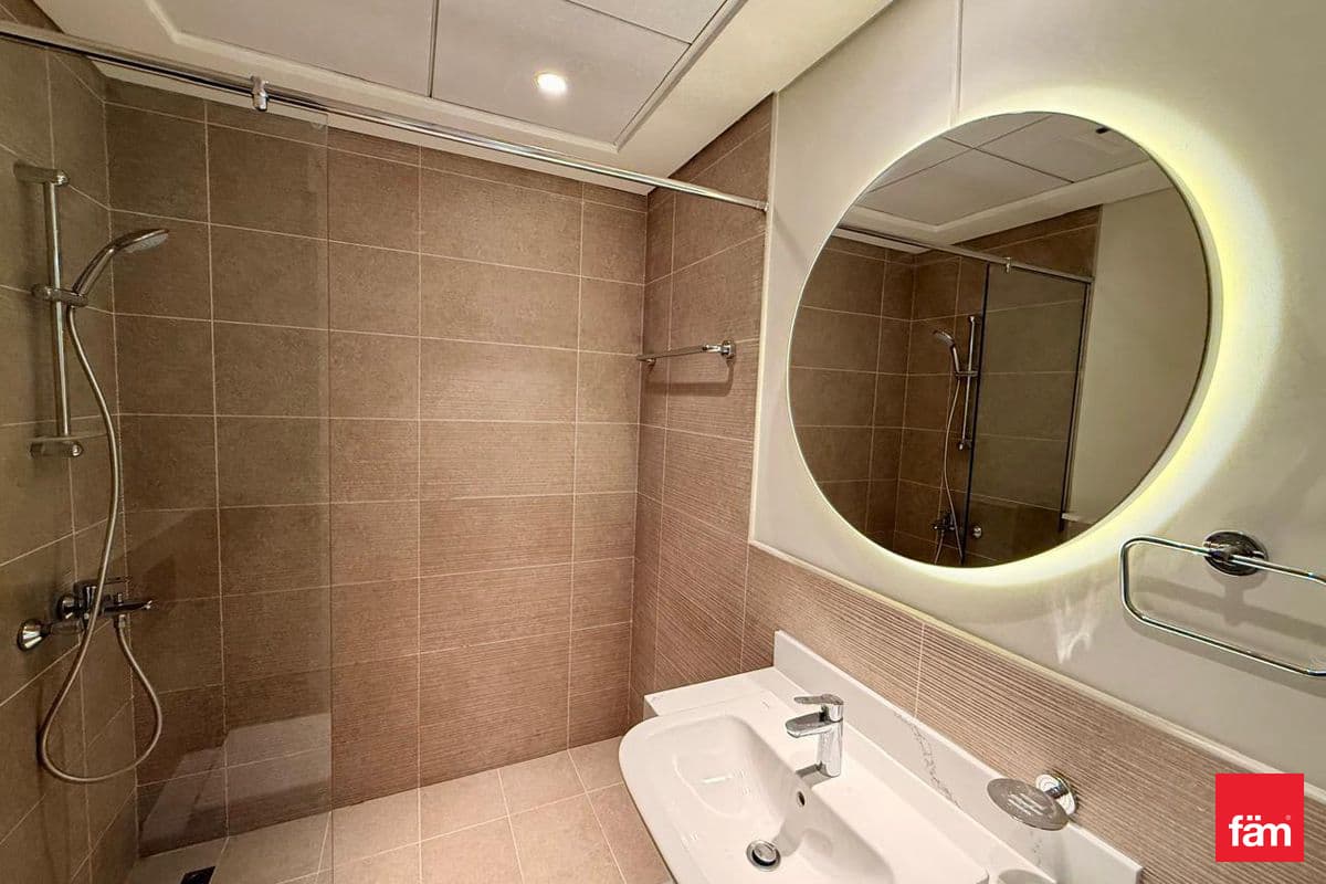 1 bedroom apartment in Sway Residences, photograph 11 of 16