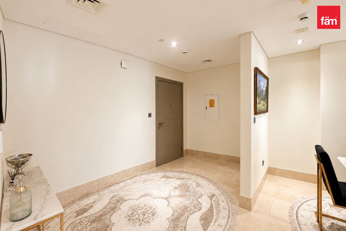3 bedroom apartment in The 8, photograph 8 of 18