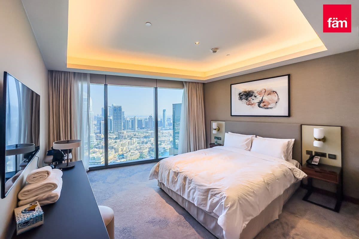 3 bedroom apartment in The Address Residences Dubai Opera Tower 2, photograph 5 of 20