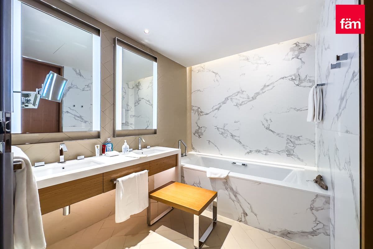 3 bedroom apartment in The Address Residences Dubai Opera Tower 2, photograph 19 of 20