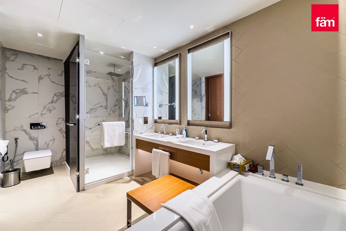 3 bedroom apartment in The Address Residences Dubai Opera Tower 2, photograph 18 of 20