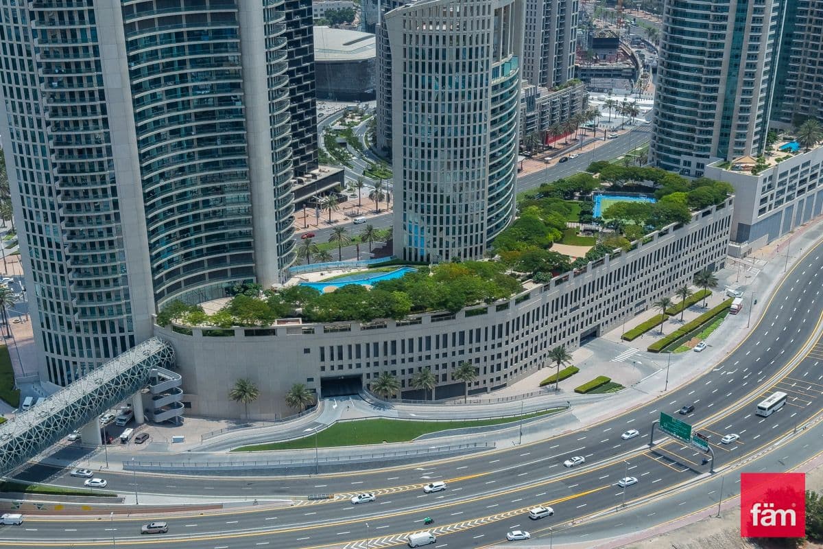 3 bedroom apartment in The Address Sky View Tower 1, photograph 11 of 20