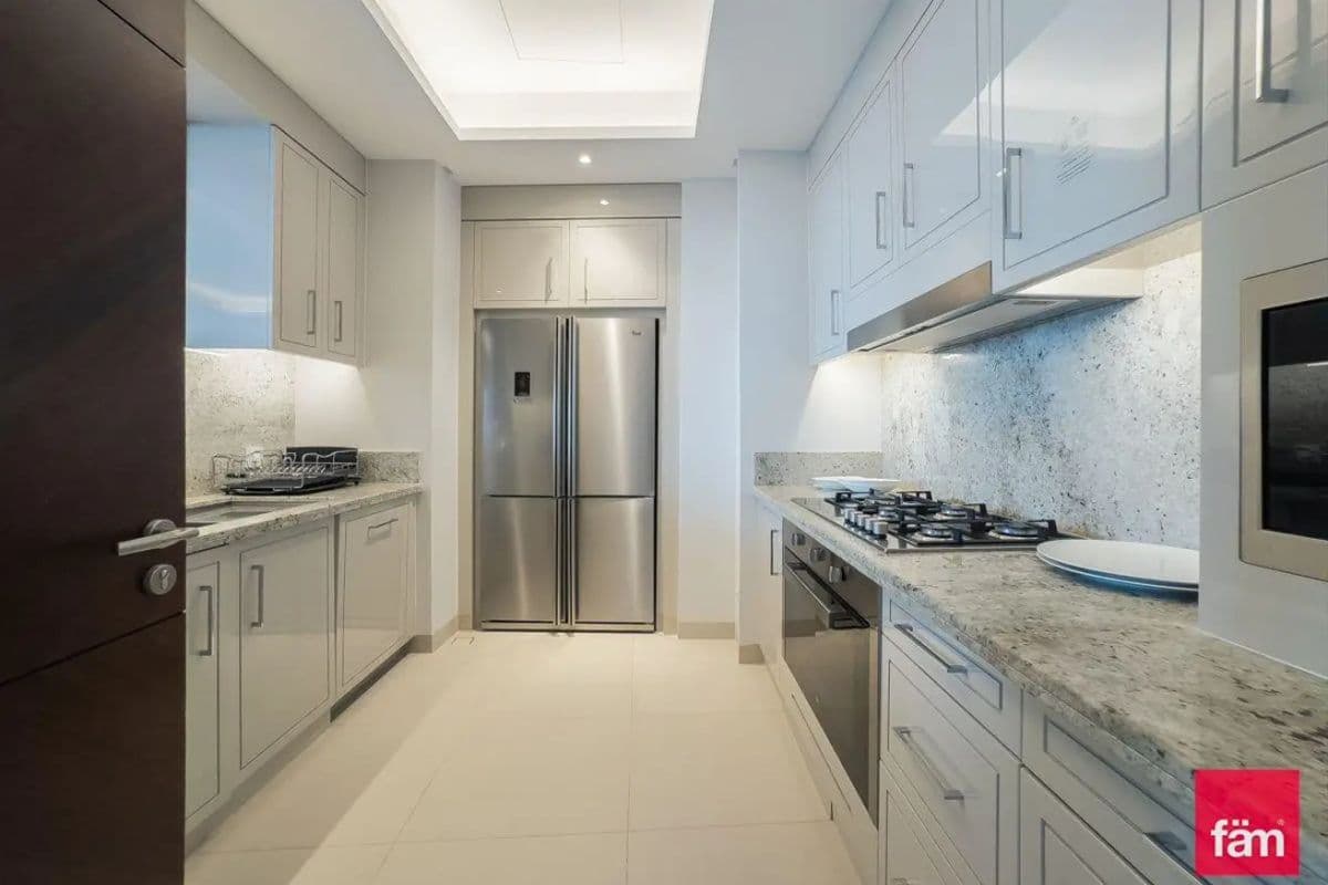 3 bedroom apartment in The Address Sky View Tower 2, photograph 12 of 16