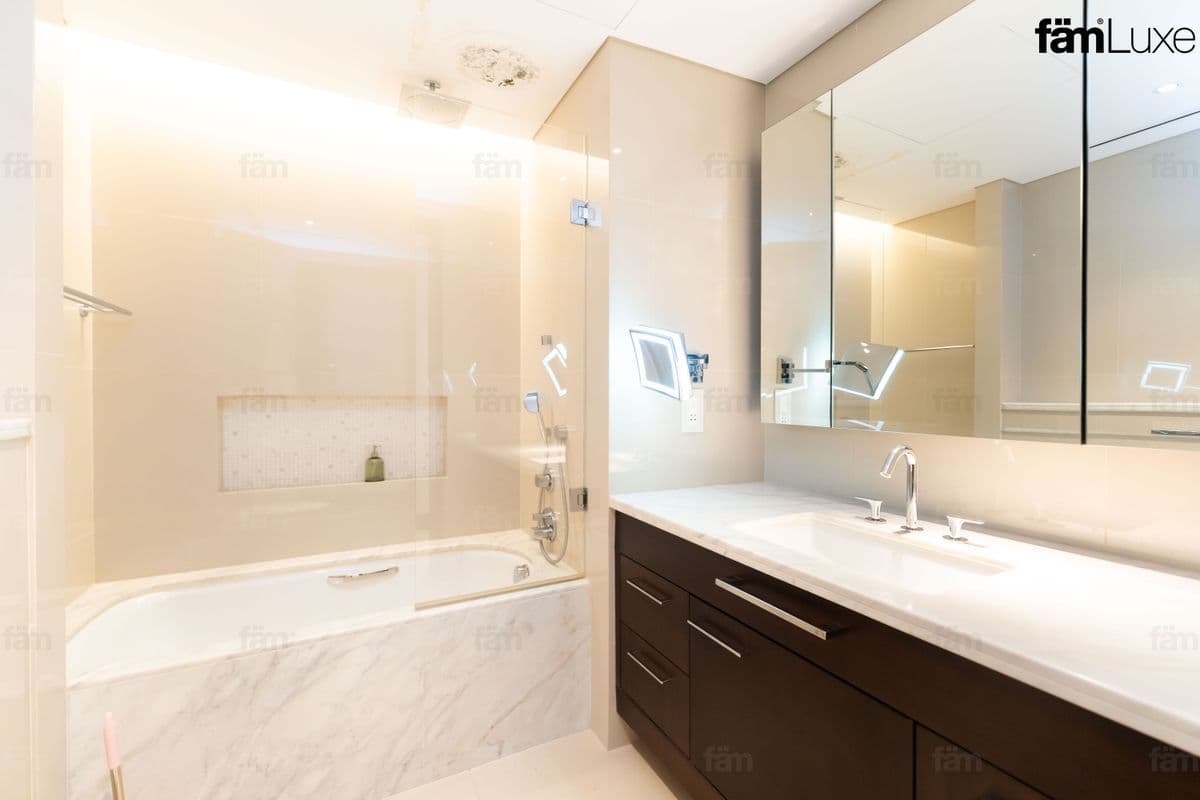 2 bedroom apartment in The Address Sky View Tower 2, photograph 11 of 12