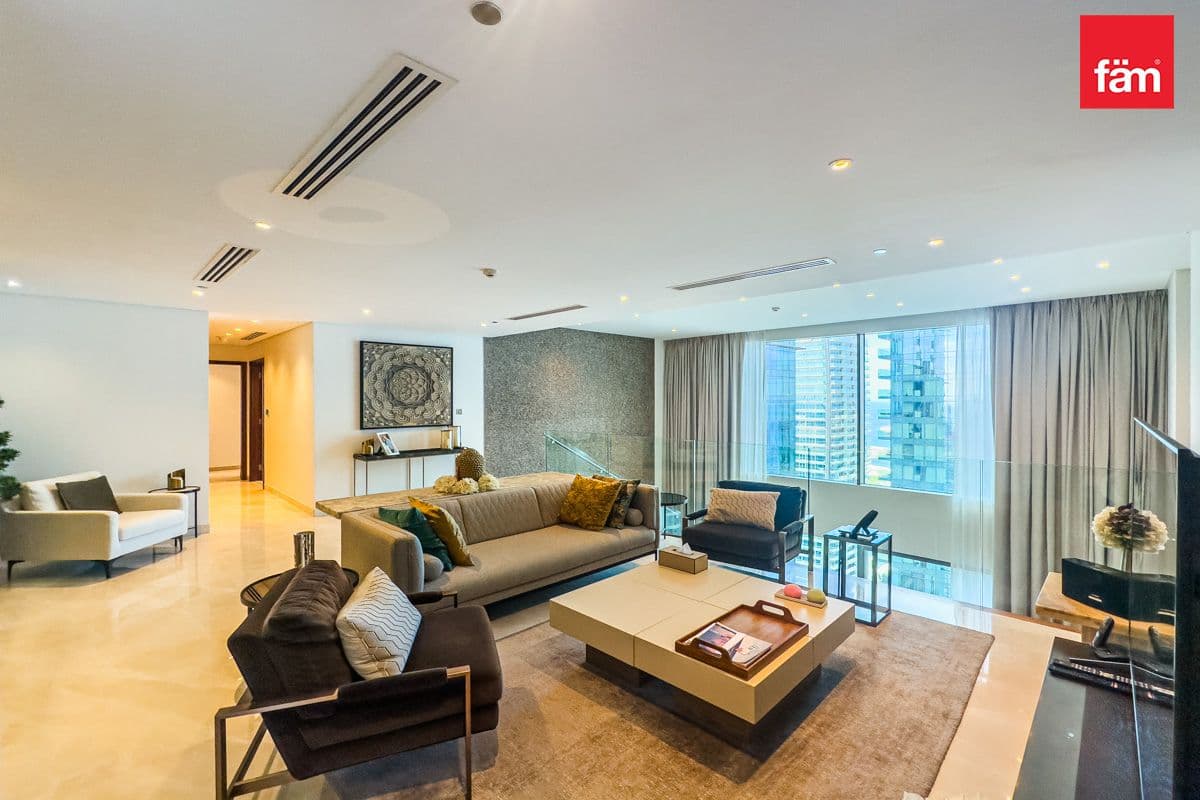 4 bedroom apartment in The Residences at Marina Gate 1, photograph 3 of 20