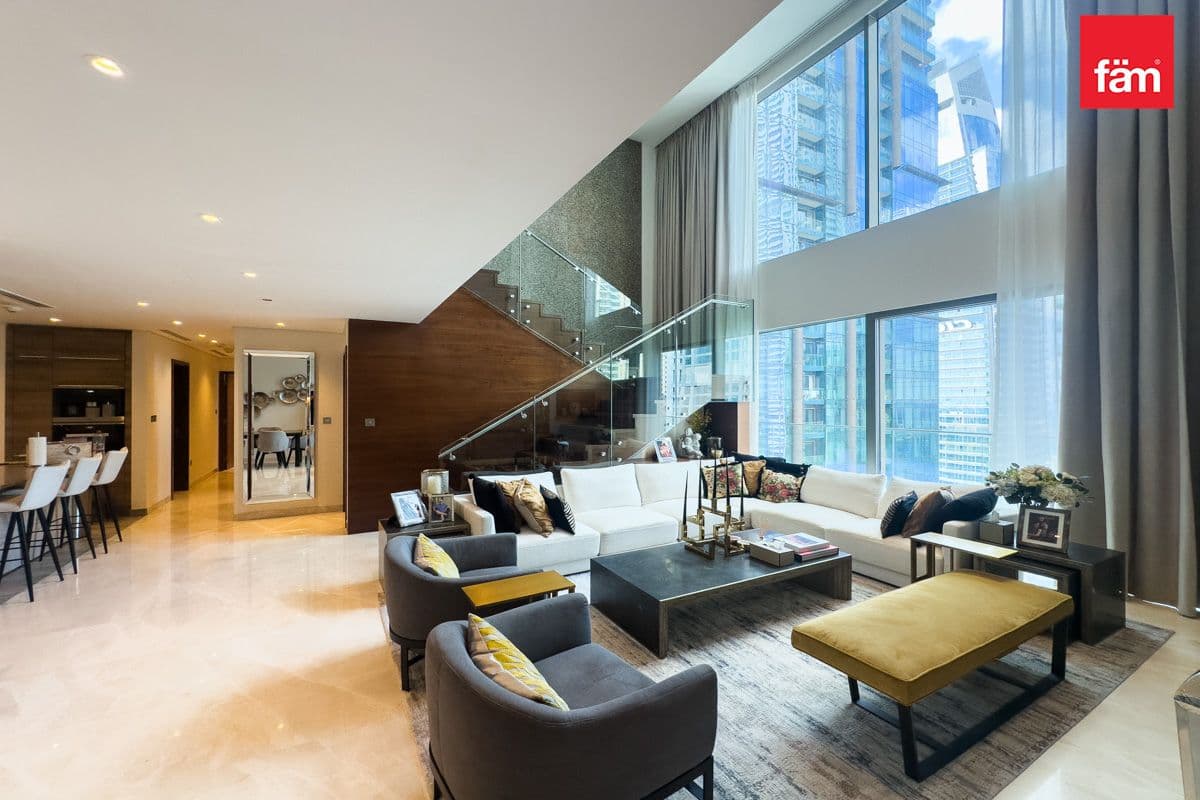 4 bedroom apartment in The Residences at Marina Gate 1, photograph 2 of 20