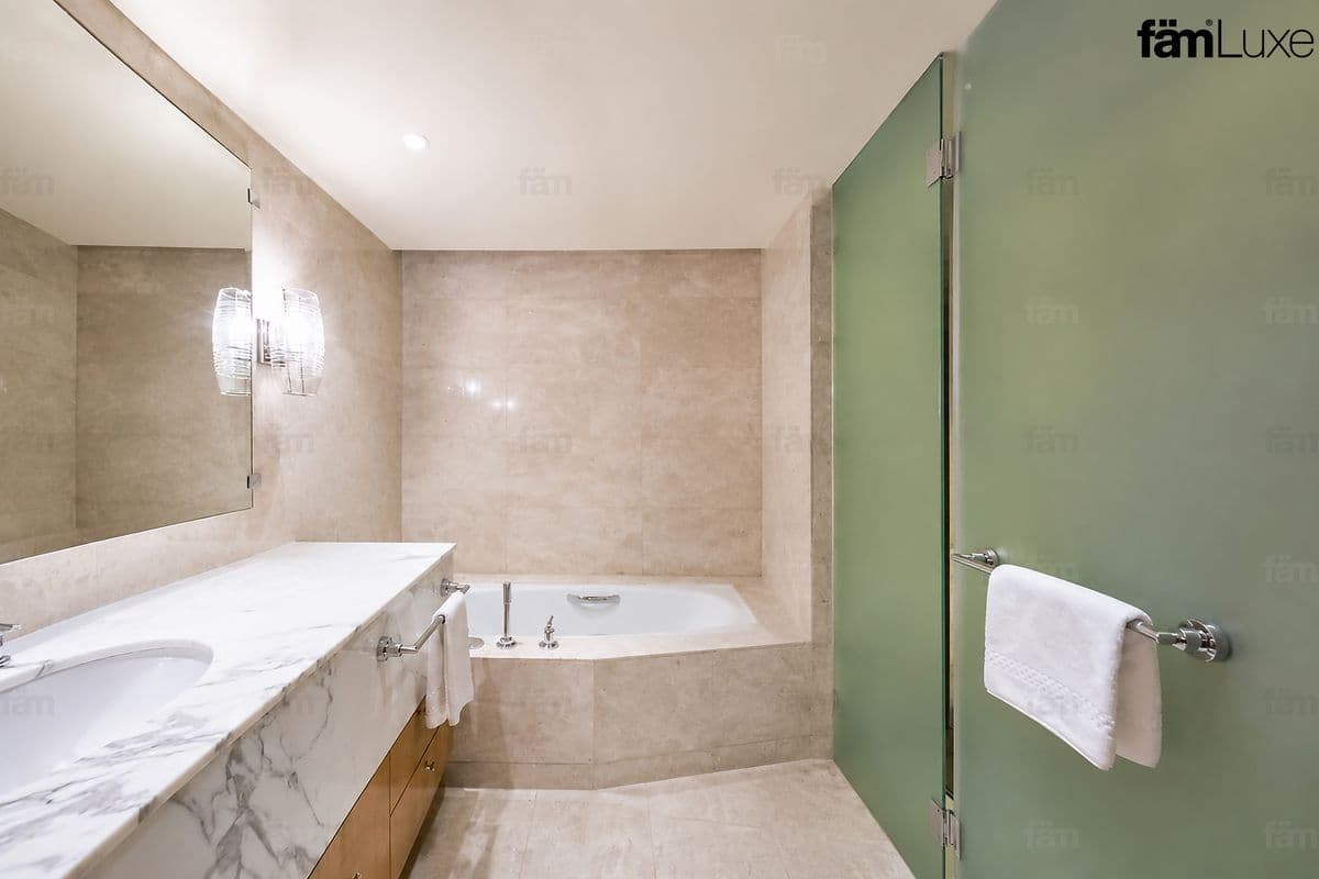 3 bedroom apartment in The Ritz-Carlton - DIFC, photograph 8 of 14
