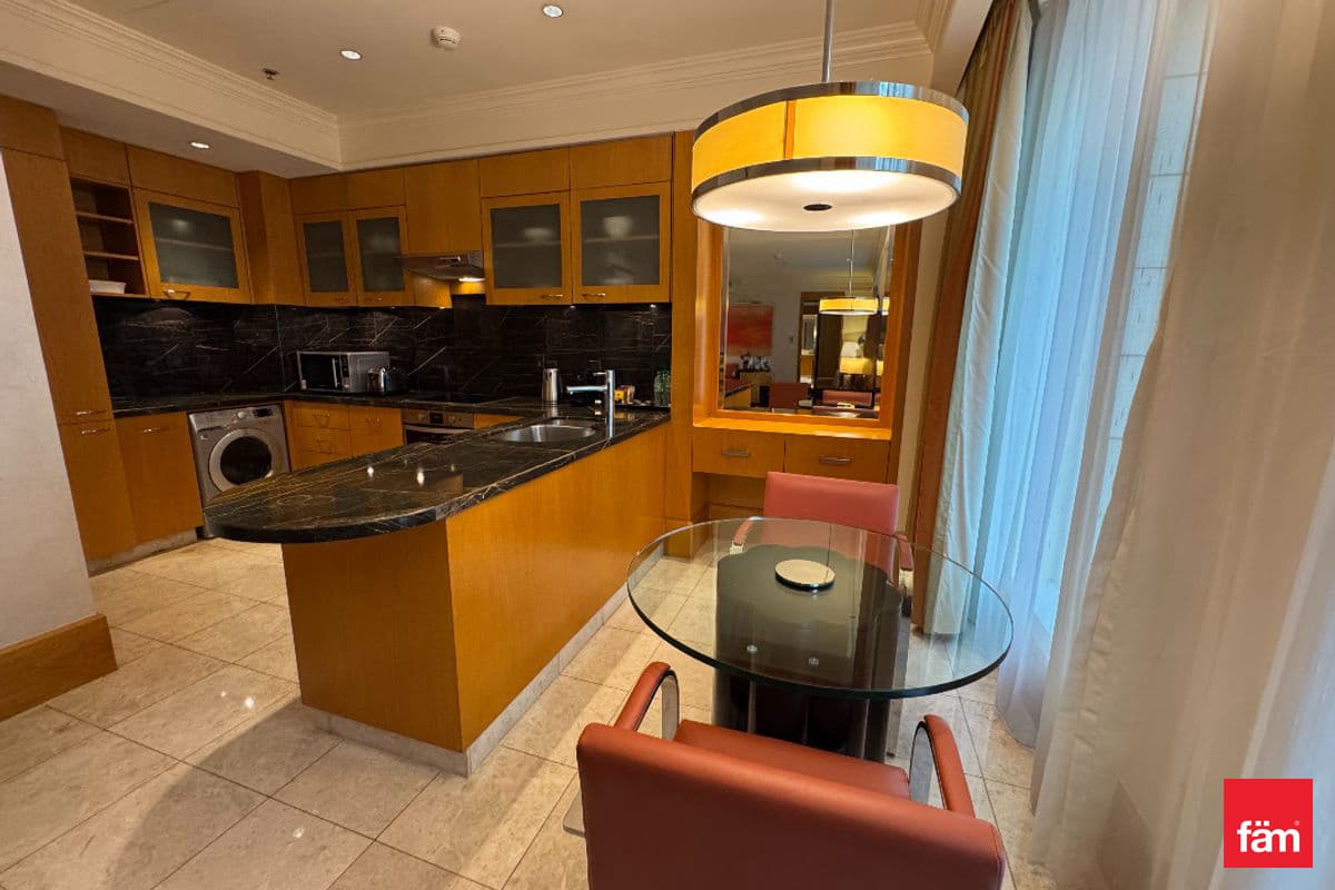 1 bedroom apartment in The Ritz-Carlton - DIFC, photograph 3 of 11
