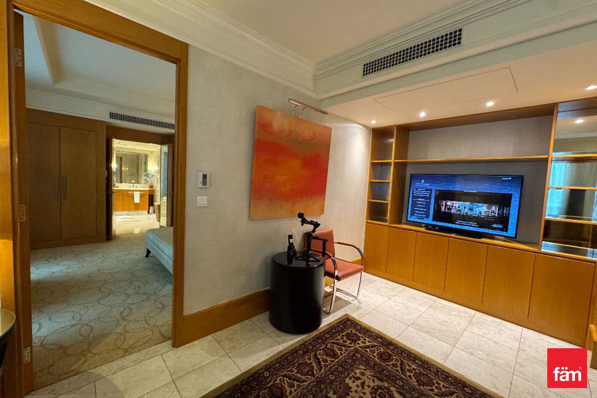 1 bedroom apartment in The Ritz-Carlton - DIFC, photograph 8 of 11
