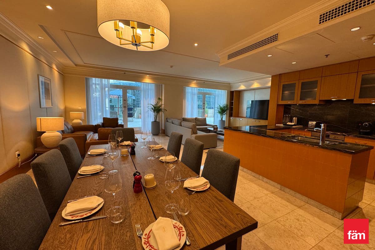 2 bedroom apartment in The Ritz-Carlton - DIFC, photograph 2 of 19