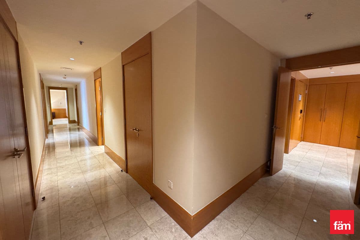 2 bedroom apartment in The Ritz-Carlton - DIFC, photograph 13 of 19