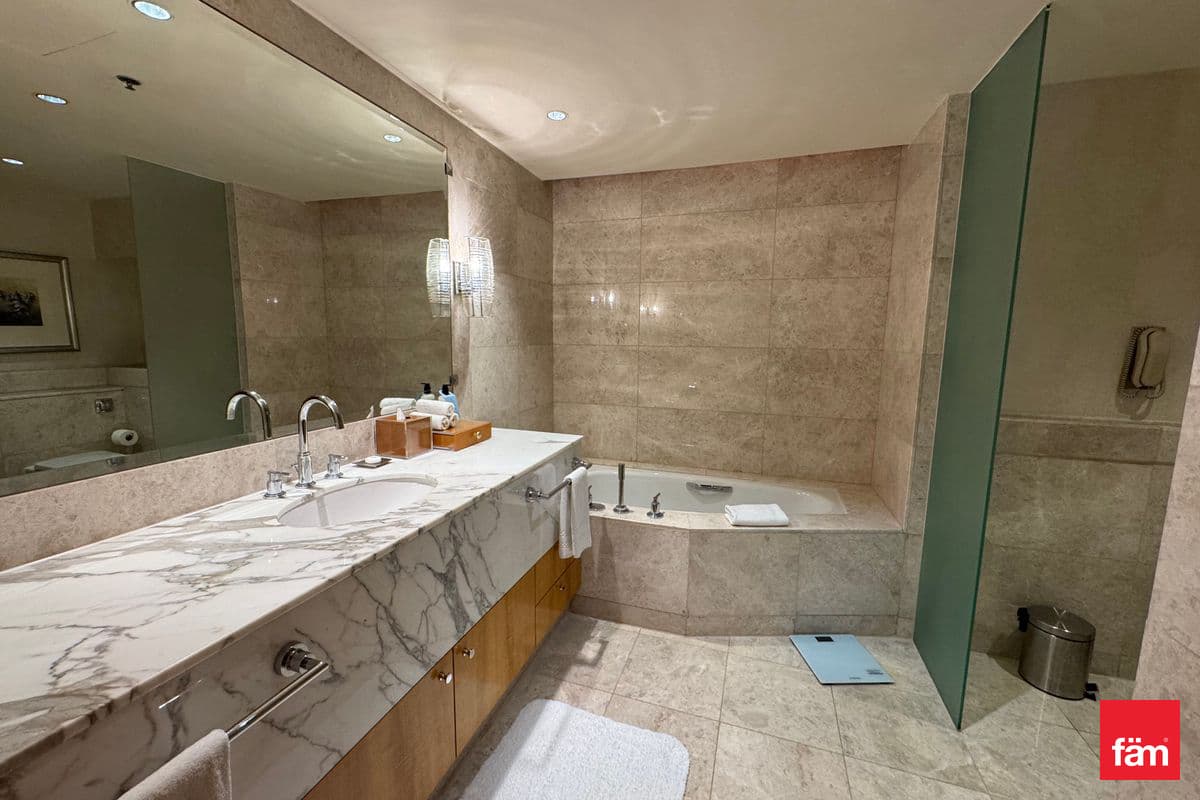 2 bedroom apartment in The Ritz-Carlton - DIFC, photograph 11 of 19
