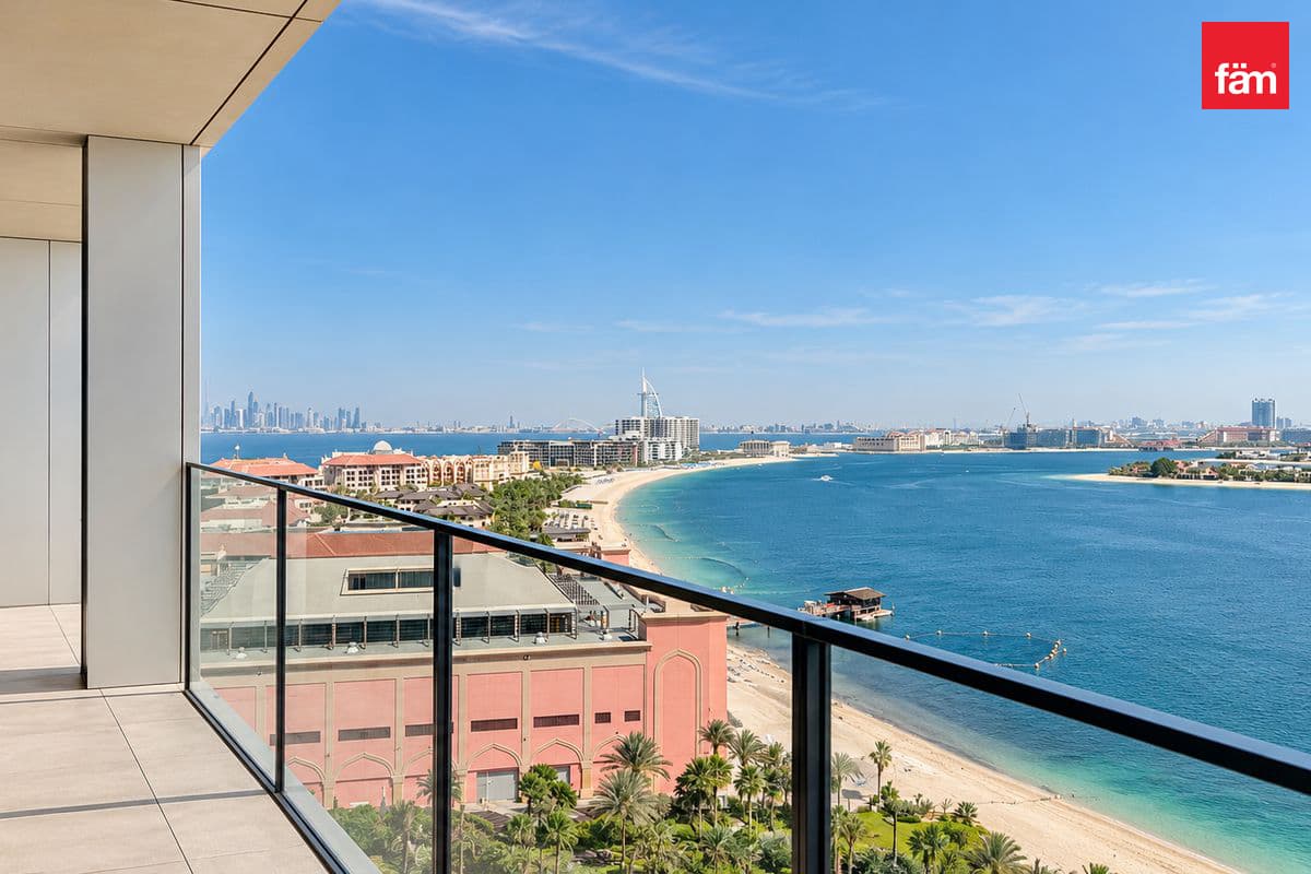 4 bedroom apartment in The Royal Atlantis Residences, photograph 2 of 20