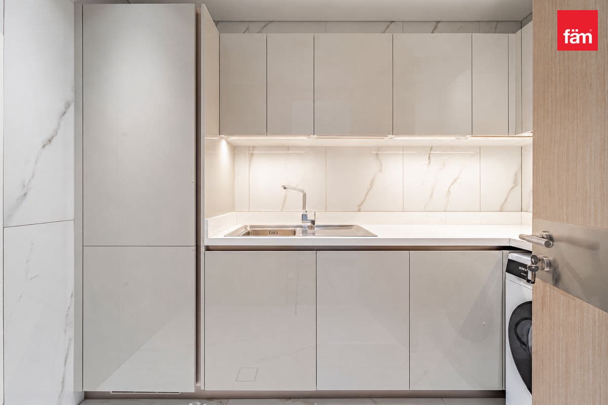4 bedroom apartment in The S Tower, photograph 15 of 16